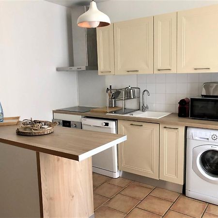 BEAUX APPARTEMENTS 65m2 AVEC ESPACES EXTERIEURS PARKINGS PROCHE PLAGE Hyères Exterior foto