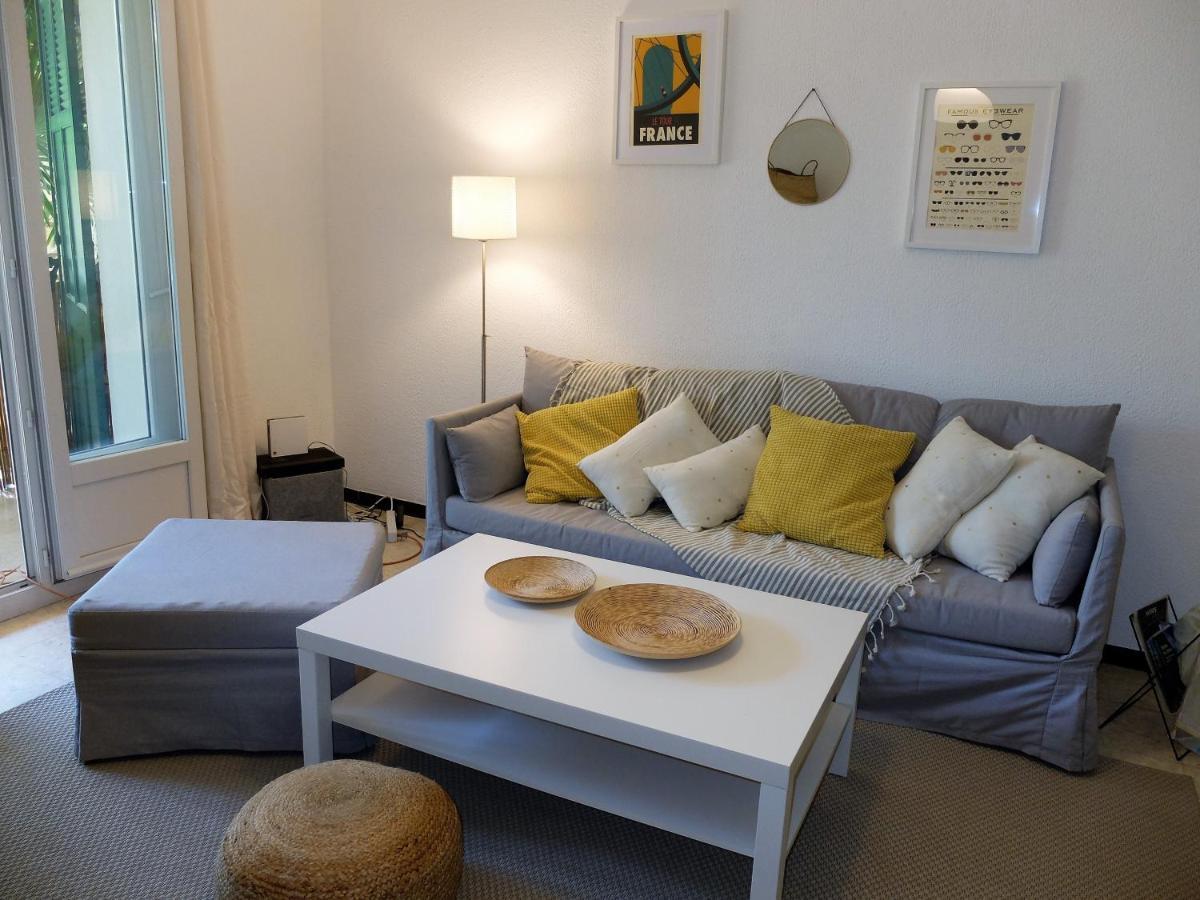 BEAUX APPARTEMENTS 65m2 AVEC ESPACES EXTERIEURS PARKINGS PROCHE PLAGE Hyères Exterior foto