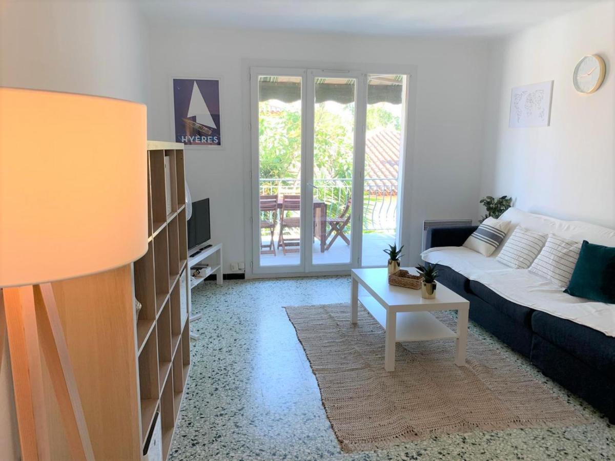 BEAUX APPARTEMENTS 65m2 AVEC ESPACES EXTERIEURS PARKINGS PROCHE PLAGE Hyères Exterior foto
