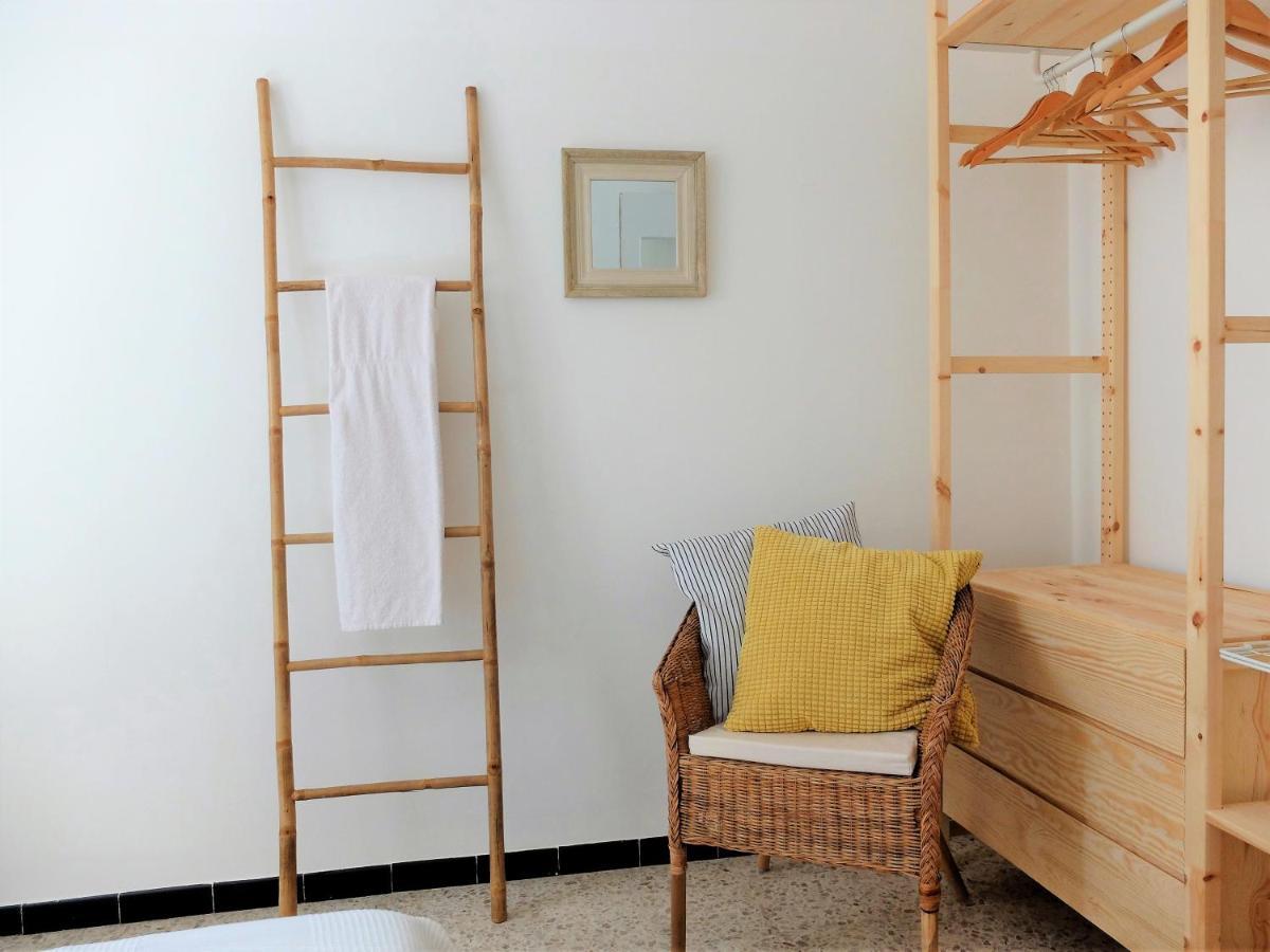 BEAUX APPARTEMENTS 65m2 AVEC ESPACES EXTERIEURS PARKINGS PROCHE PLAGE Hyères Exterior foto