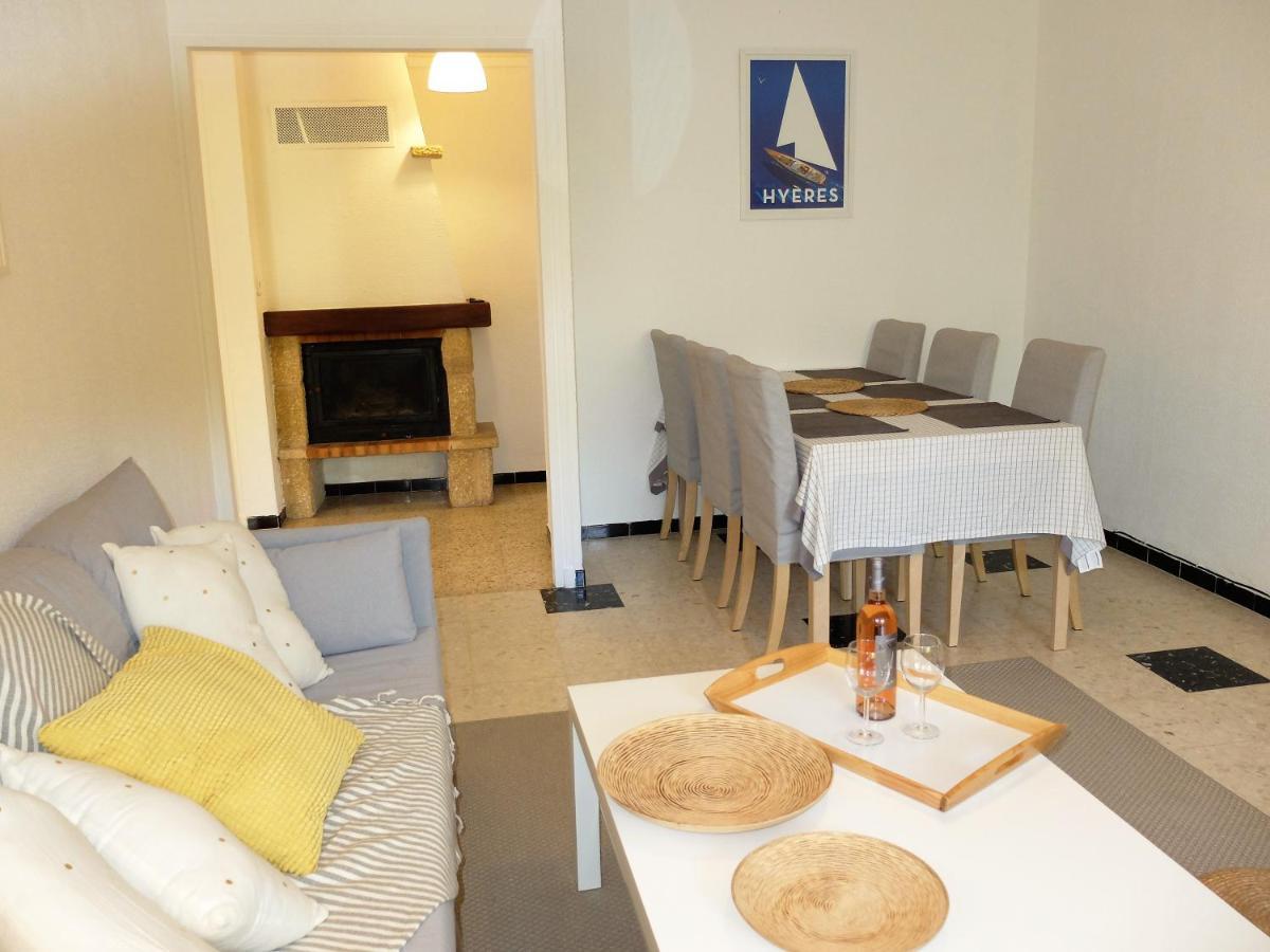 BEAUX APPARTEMENTS 65m2 AVEC ESPACES EXTERIEURS PARKINGS PROCHE PLAGE Hyères Exterior foto