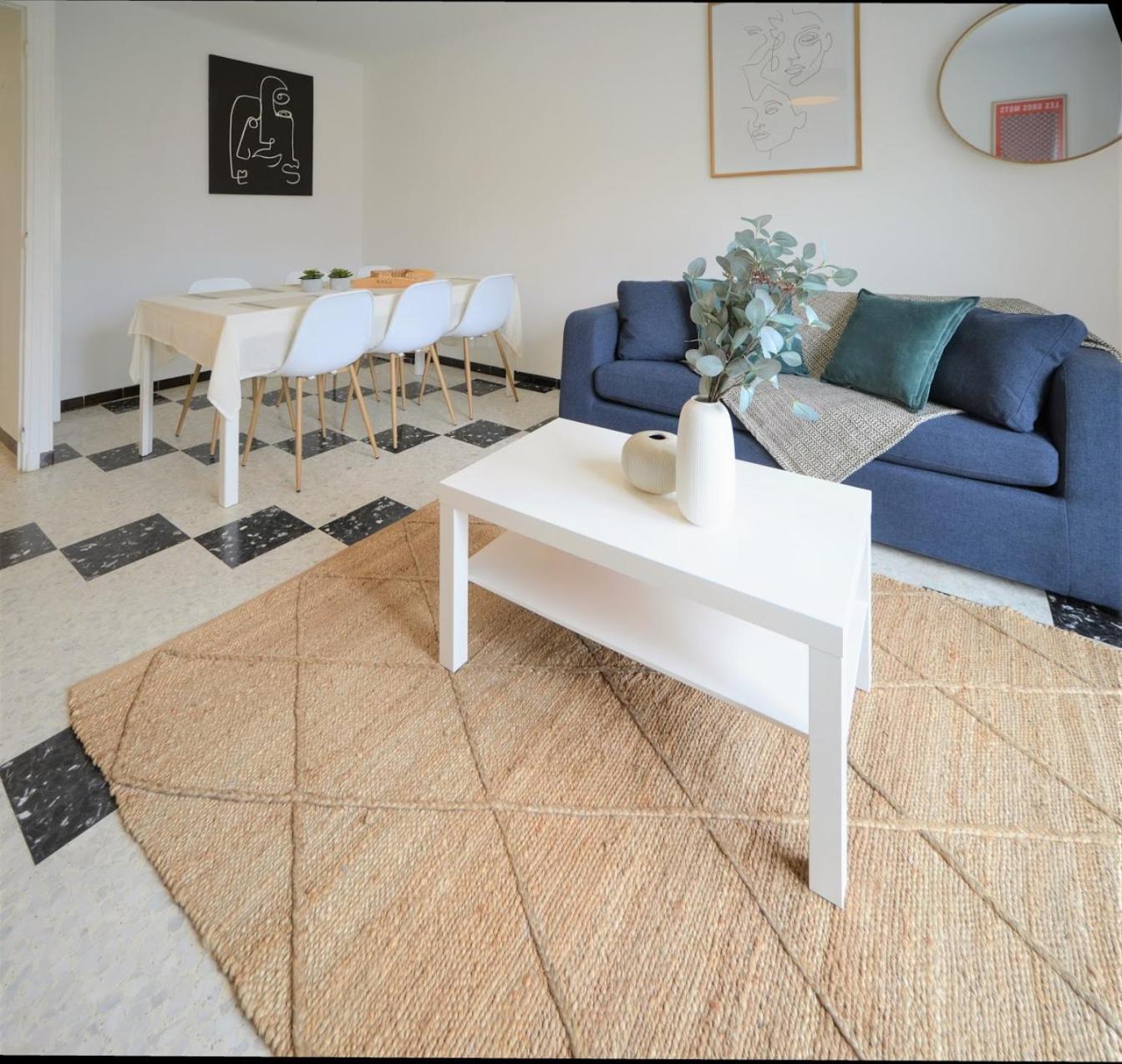 BEAUX APPARTEMENTS 65m2 AVEC ESPACES EXTERIEURS PARKINGS PROCHE PLAGE Hyères Exterior foto