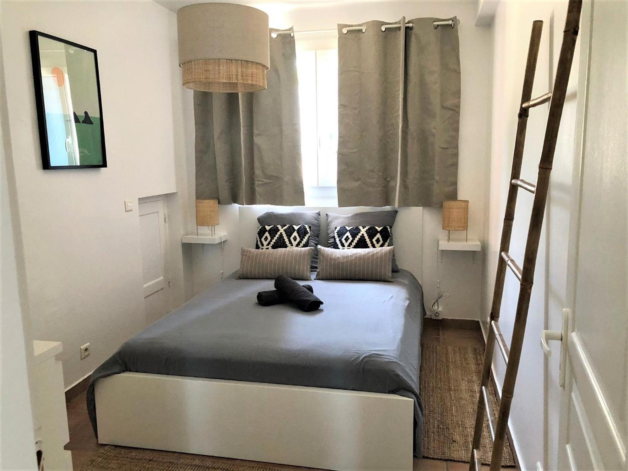BEAUX APPARTEMENTS 65m2 AVEC ESPACES EXTERIEURS PARKINGS PROCHE PLAGE Hyères Exterior foto
